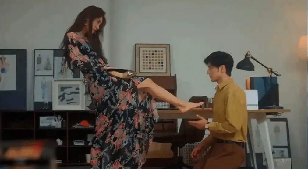 西檬之家-BDSM字母圈中的Tickle是什么？